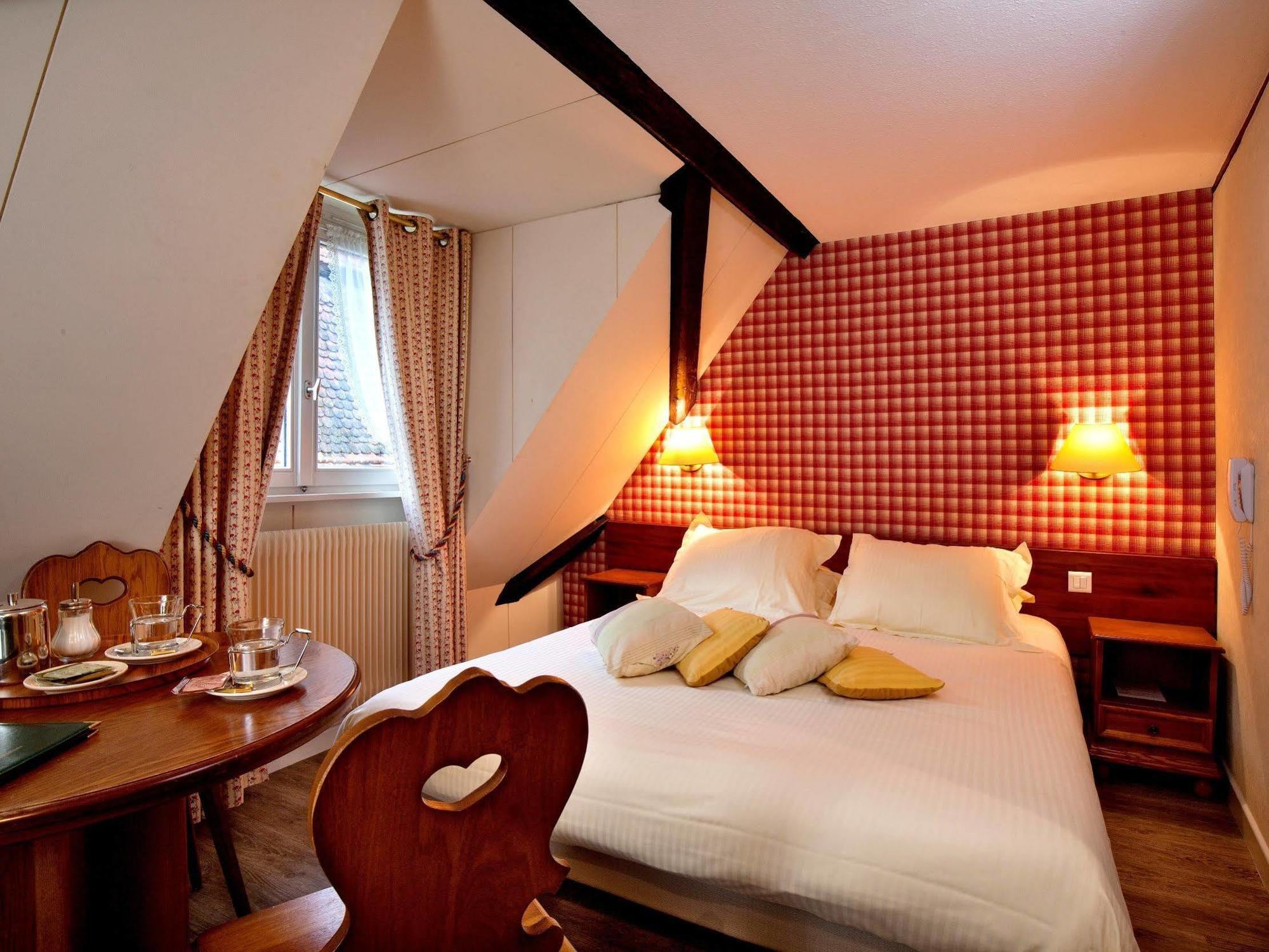 Logis Hotel De La Tour Ribeauvillé Zewnętrze zdjęcie